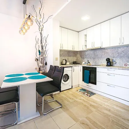 Dionysius Aura Balchik, Free Parking