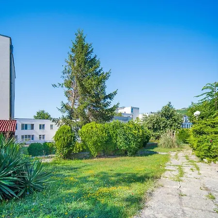 Dionysius Aura Balchik, Free Parking Balchik