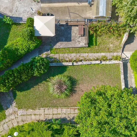 Dionysius Aura Balchik, Free Parking
