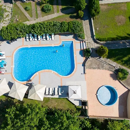 Dionysius Aura Balchik, Free Parking Apartment