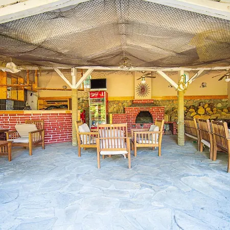 Dionysius Aura Balchik, Free Parking Apartment